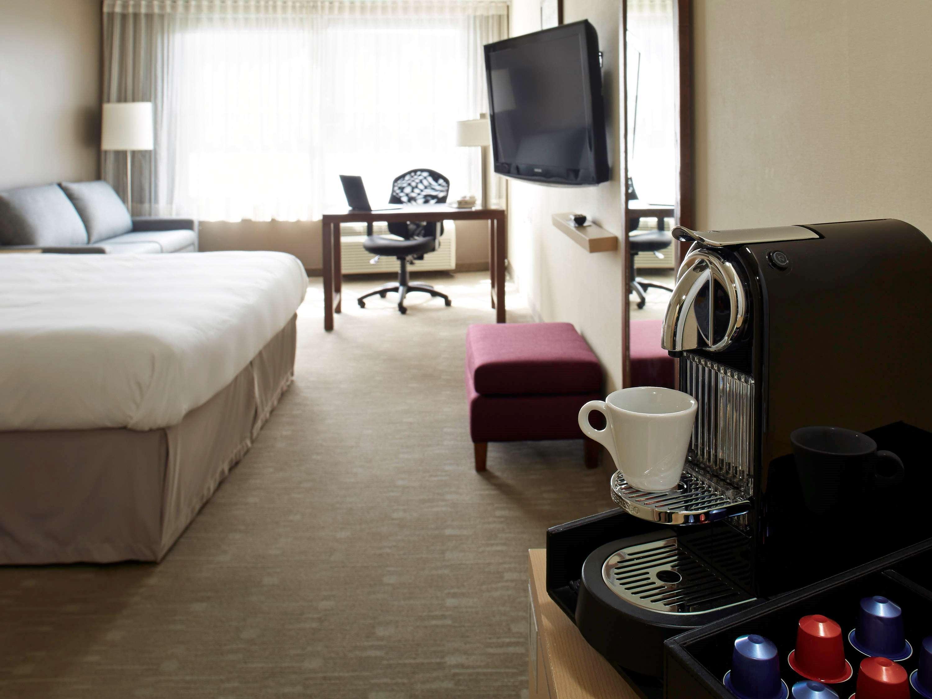 Novotel Montreal Aeroport Дорваль Экстерьер фото