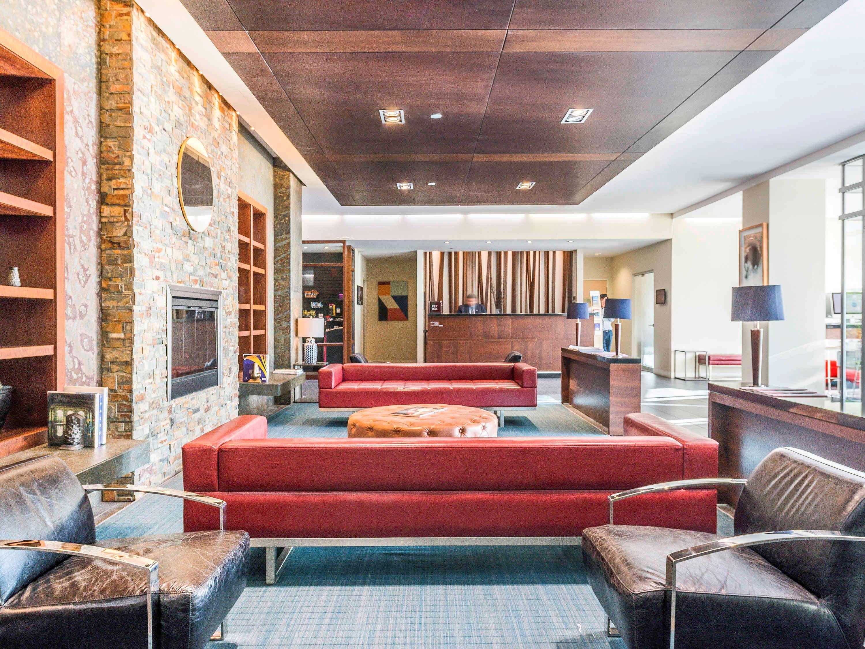 Novotel Montreal Aeroport Дорваль Экстерьер фото
